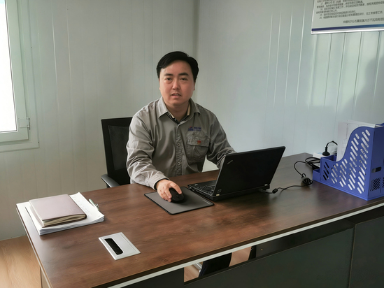 工作照 张涛 宣传用(1)(1).jpg